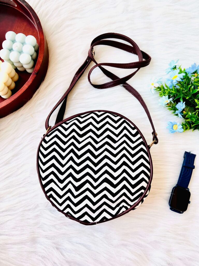 Black & White Zig Zag Round Sling Bag